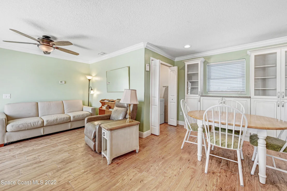 Photo of 414 Thrush Drive