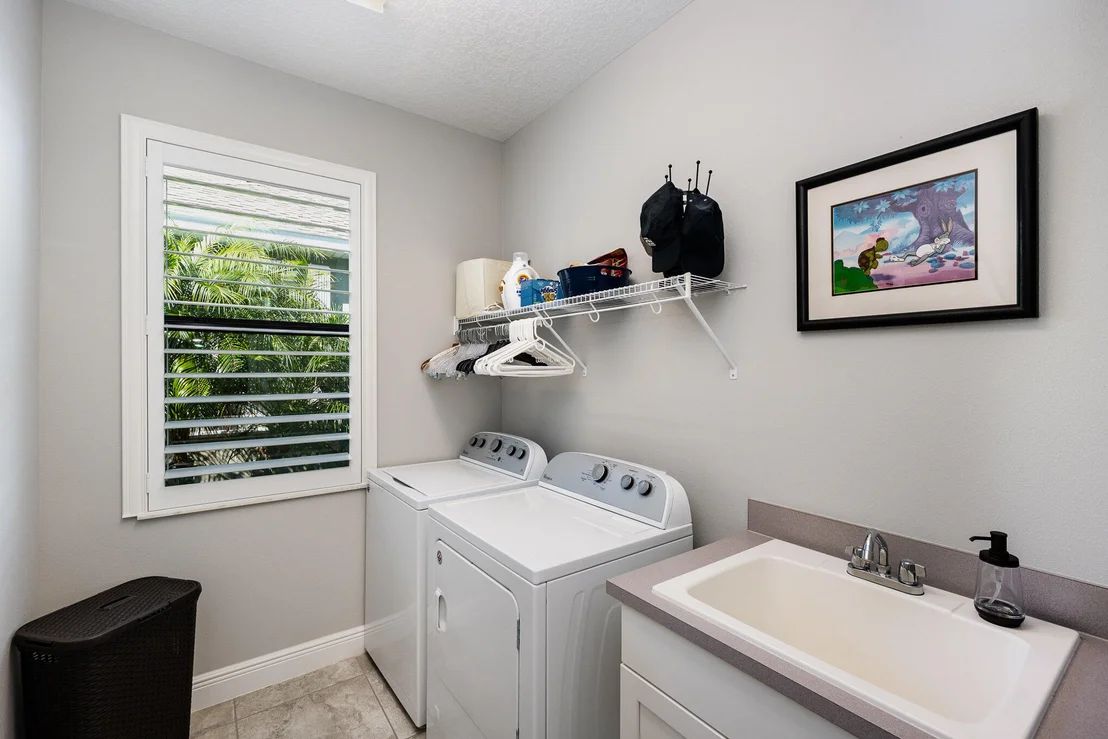 Photo of 7487 Bluemink Lane