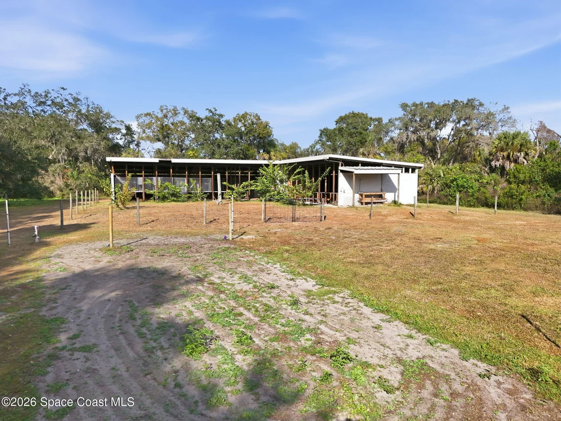 Photo of 1225 War Eagle Boulevard