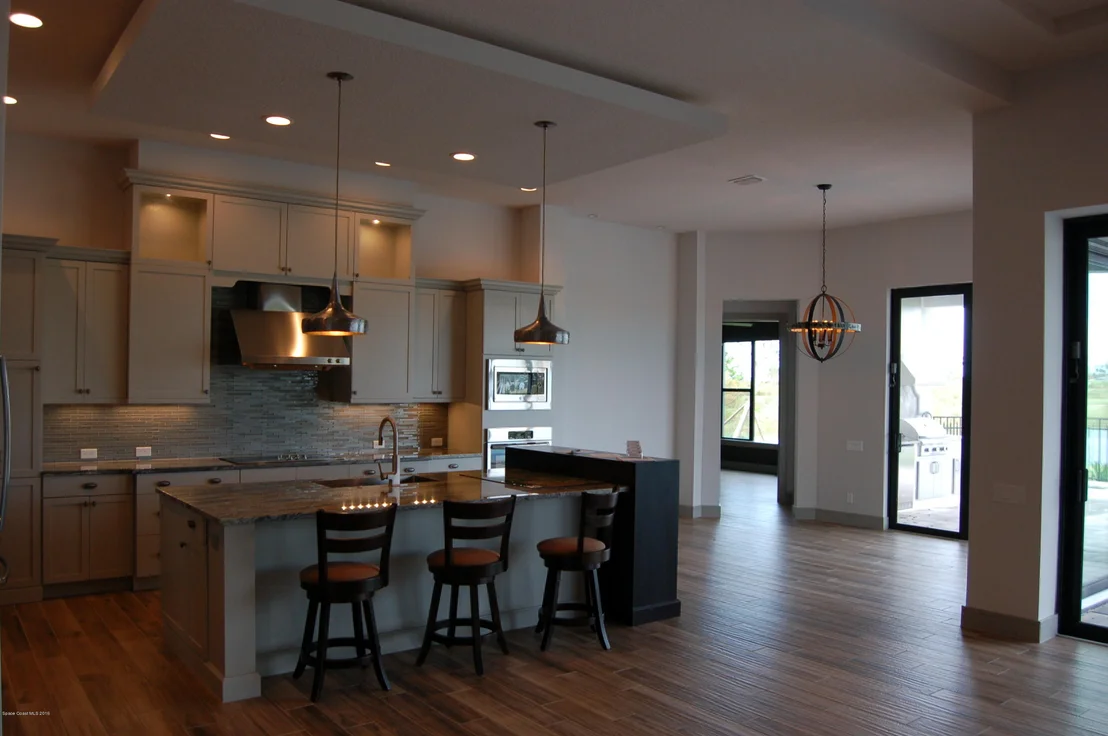 Photo of 2872 Emeldi Lane