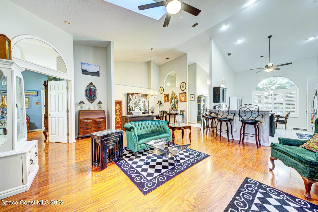 Photo of 966 Osprey Drive