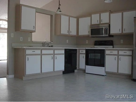 Photo of 7267 Carillon