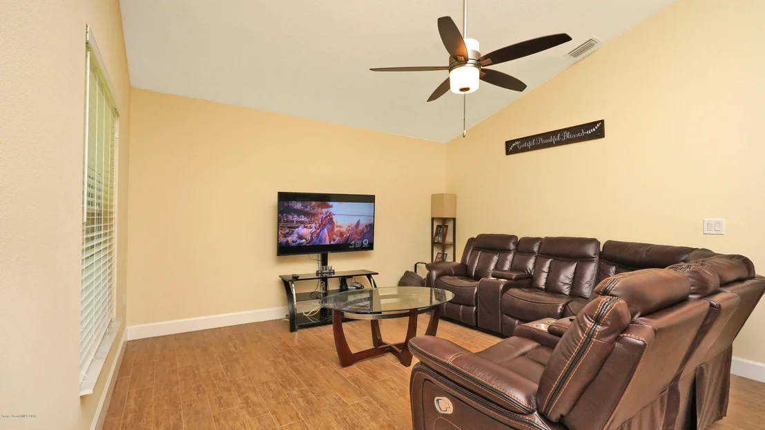 Photo of 1054 Barclay Drive
