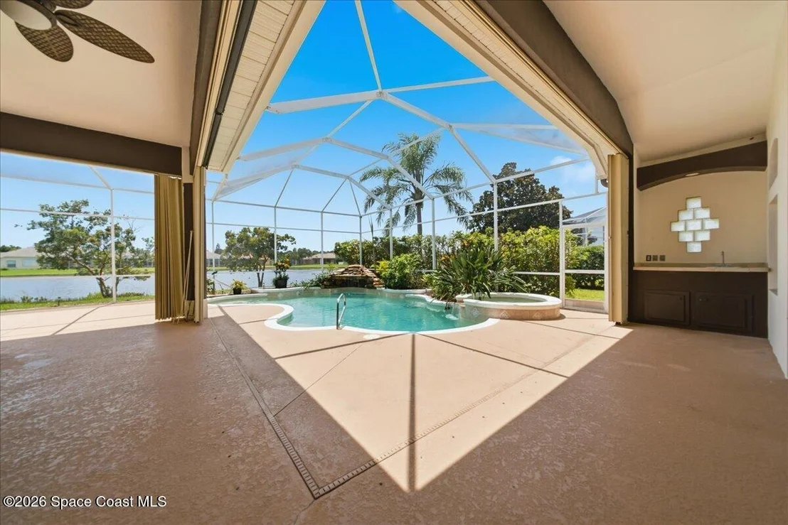 Photo of 825 Thrasher Drive