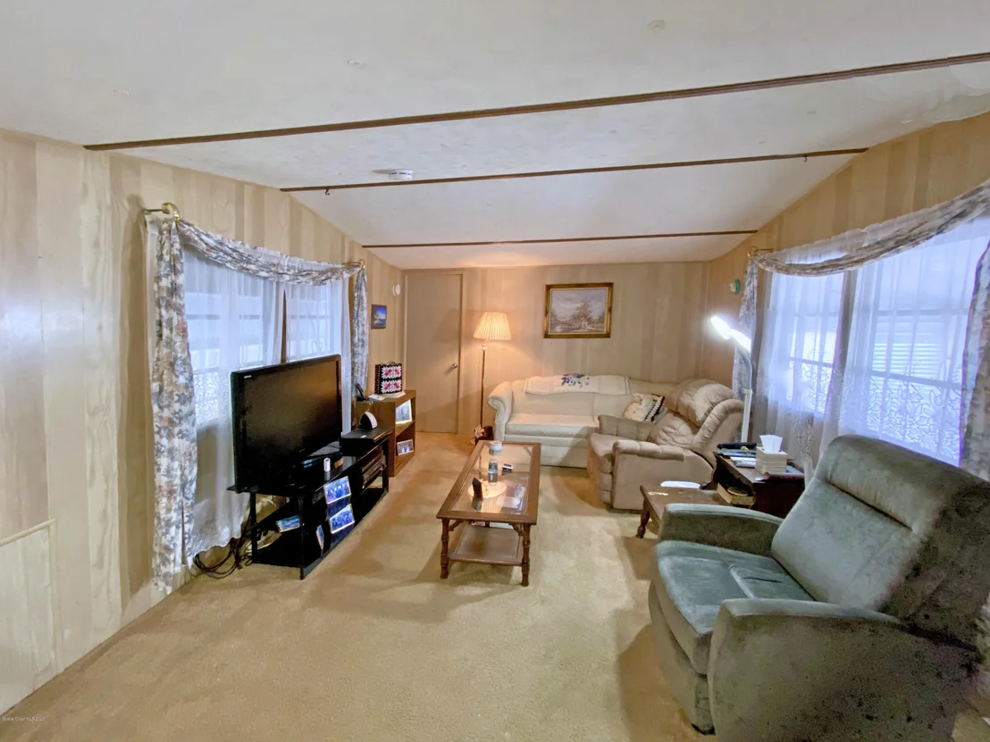 Photo of 2967 Indian River Drive NE