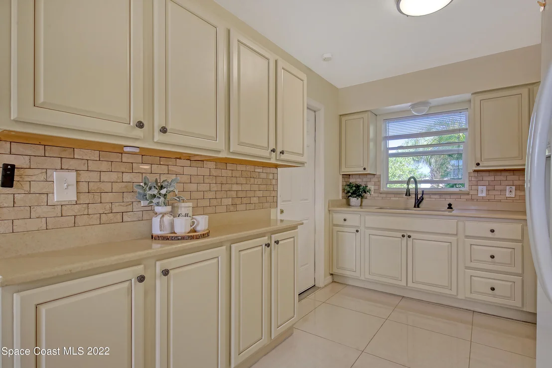 Photo of 972 Miracle Way