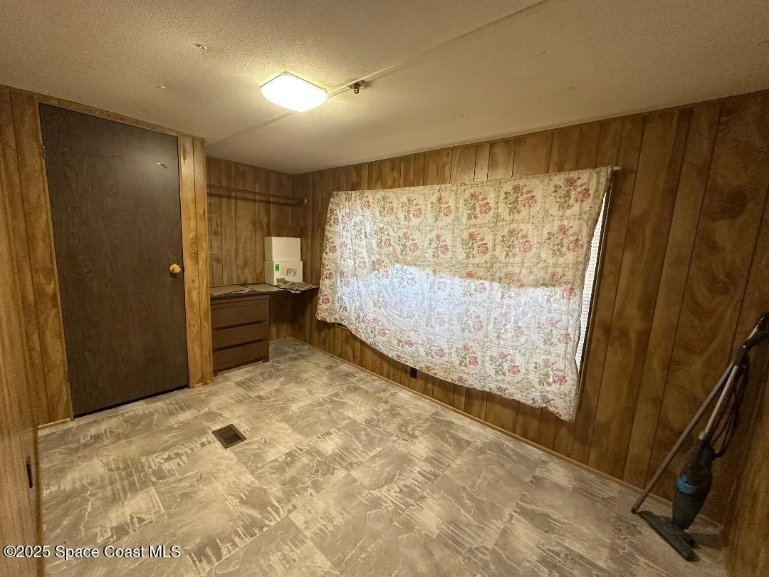 Photo of 6852 Aster Drive