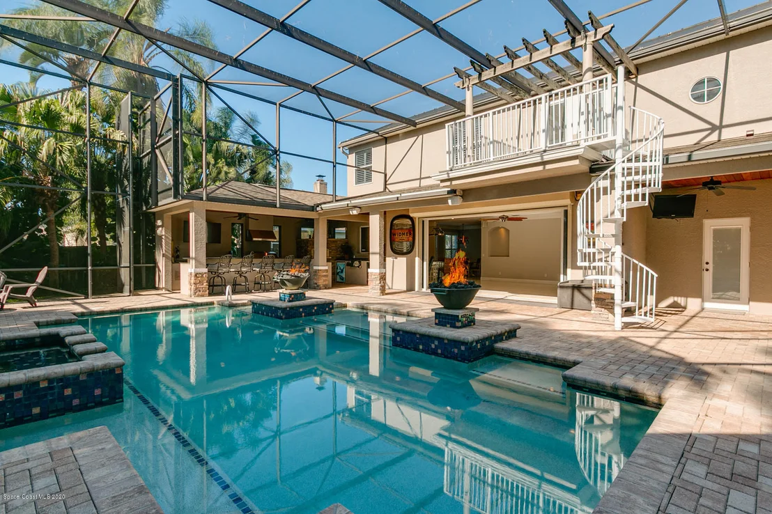 Photo of 5905 Newbury Circle