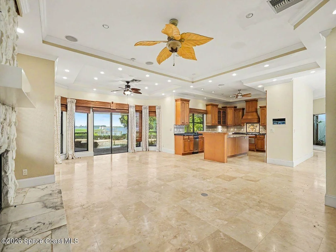 Photo of 484 Lanternback Island Drive