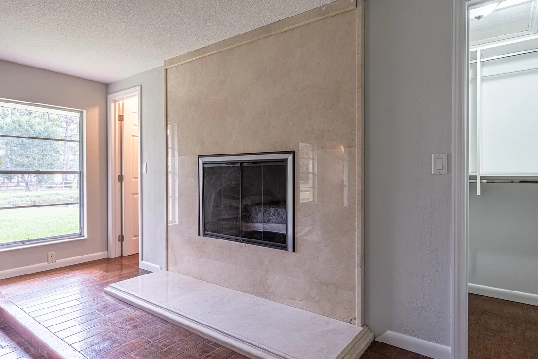Photo of 4300 Pinewood Road
