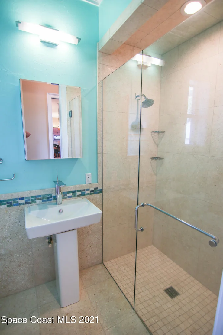 Photo of 228 Mclean Point