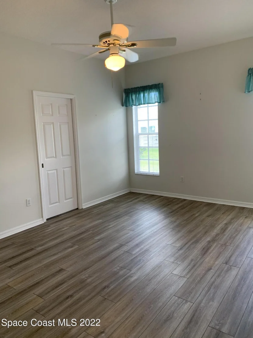 Photo of 1055 S Fork Circle