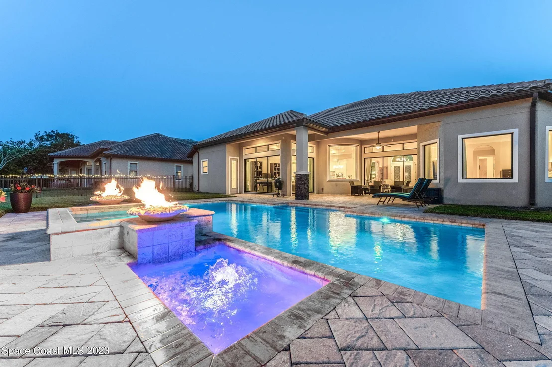 Photo of 814 Lorenza Place