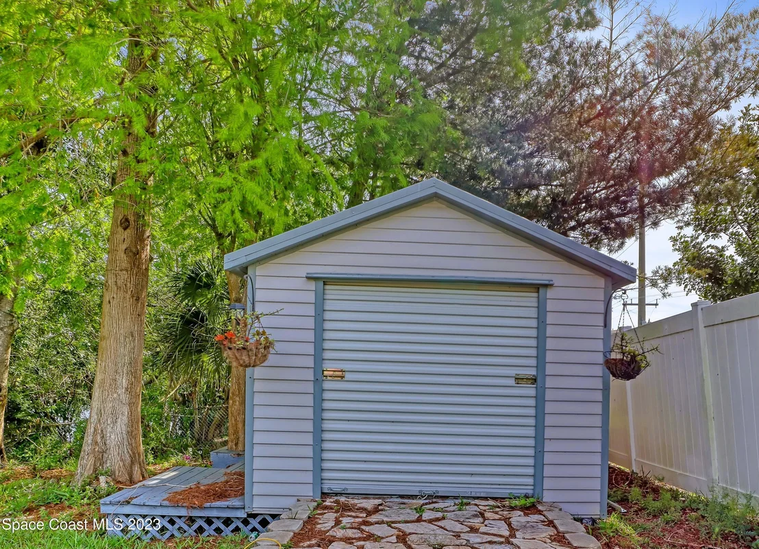 Photo of 485 Hillside Court