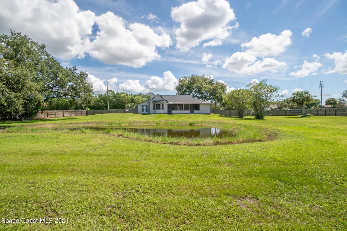 Photo of 4390 Alan Shepard Avenue