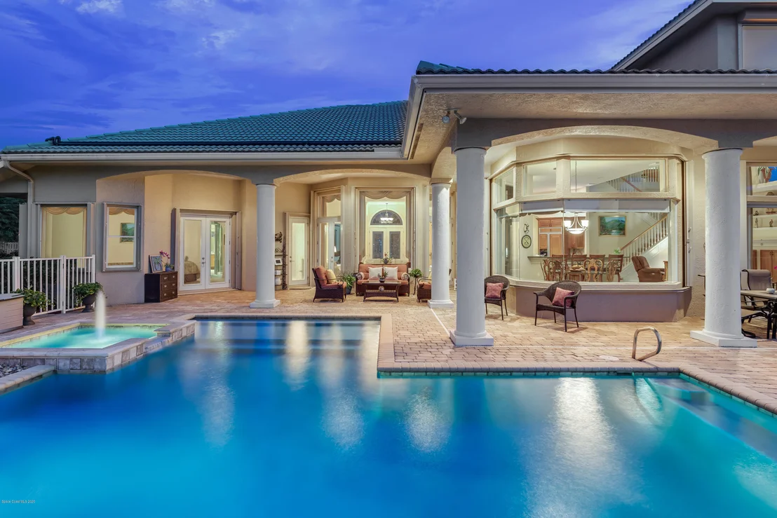 Photo of 422 Flanders Drive