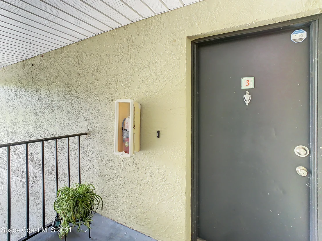 Photo of Unit 3 at 4100 Pershing Pointe Place