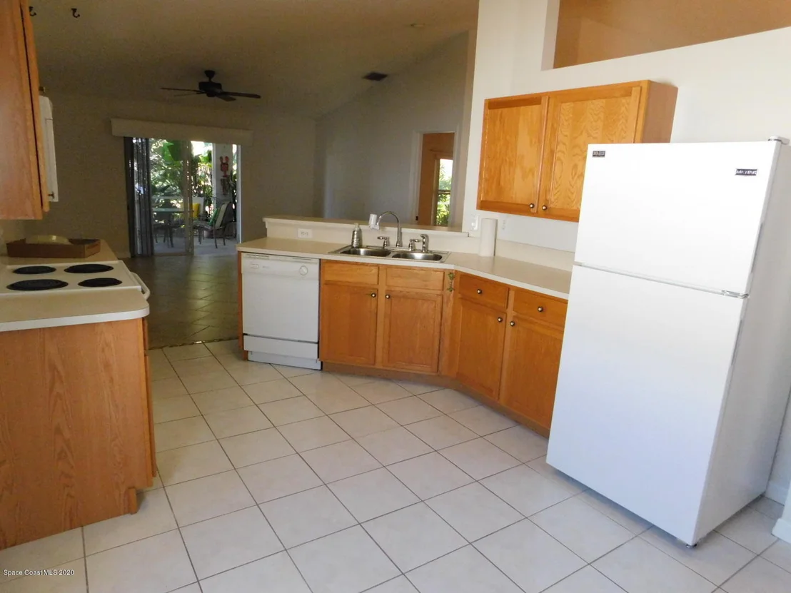 Photo of 485 Benton Drive
