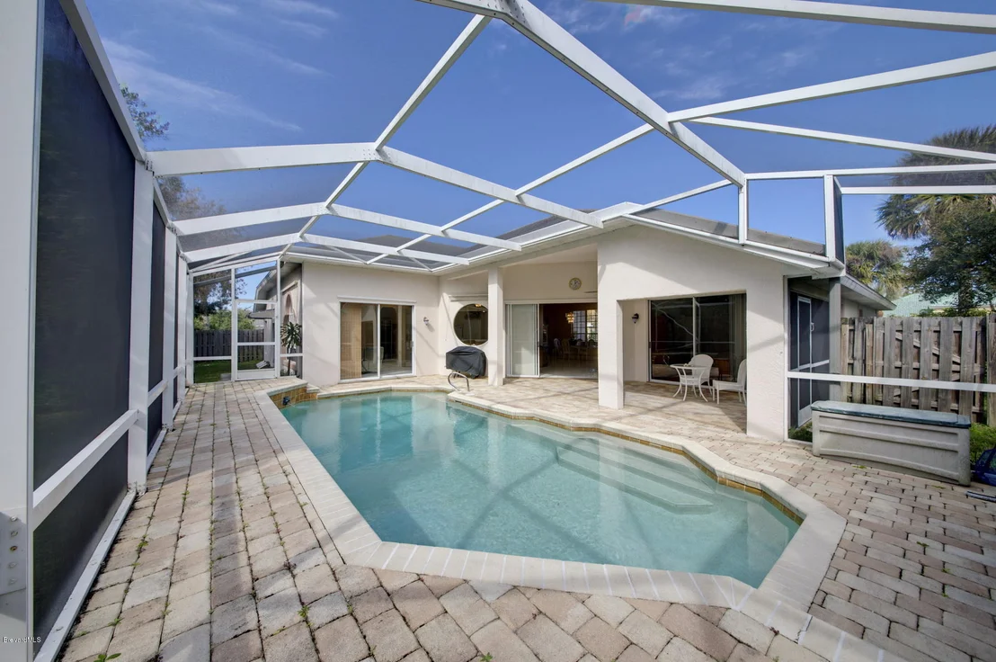 Photo of 313 Island Drive