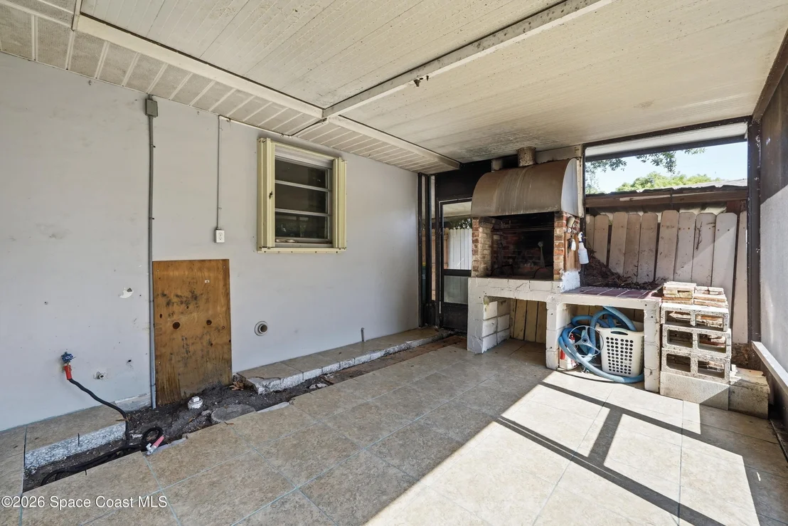Photo of 2403 Parsons Avenue
