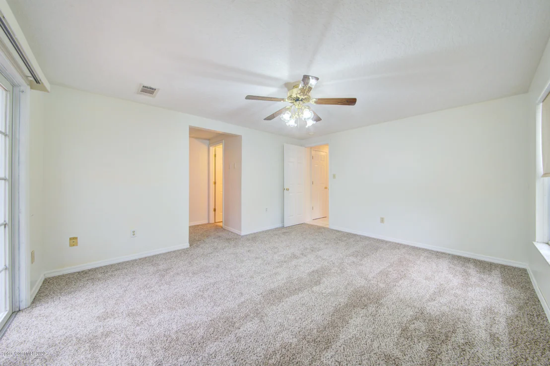 Photo of 4005 Alan Shepard Avenue