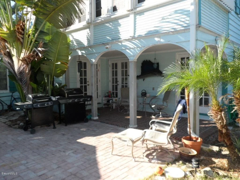 Photo of 211 8th Avenue