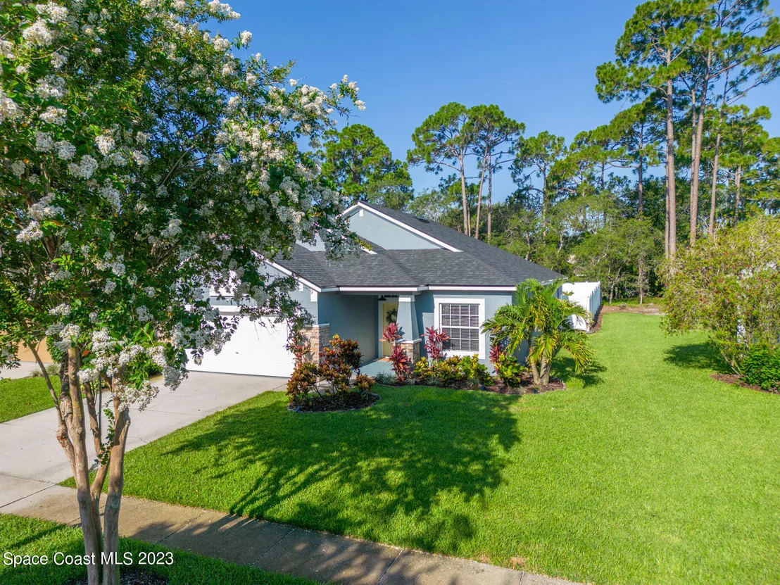 Photo of 362 Waterside Circle