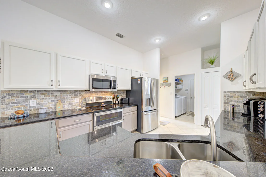 Photo of 1061 Meadowbrook Road NE