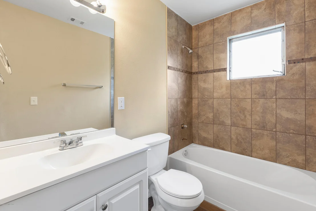 Photo of 523 Ford Circle E