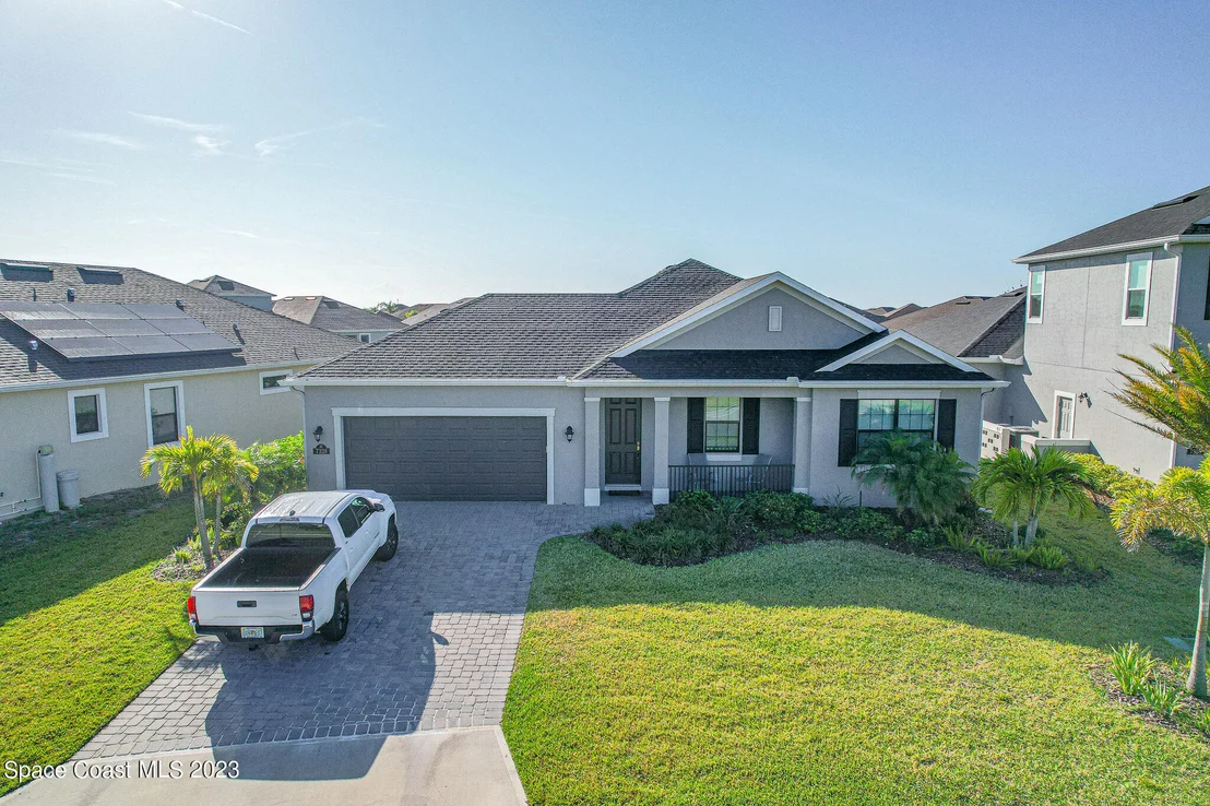 Photo of 7338 Bluemink Lane