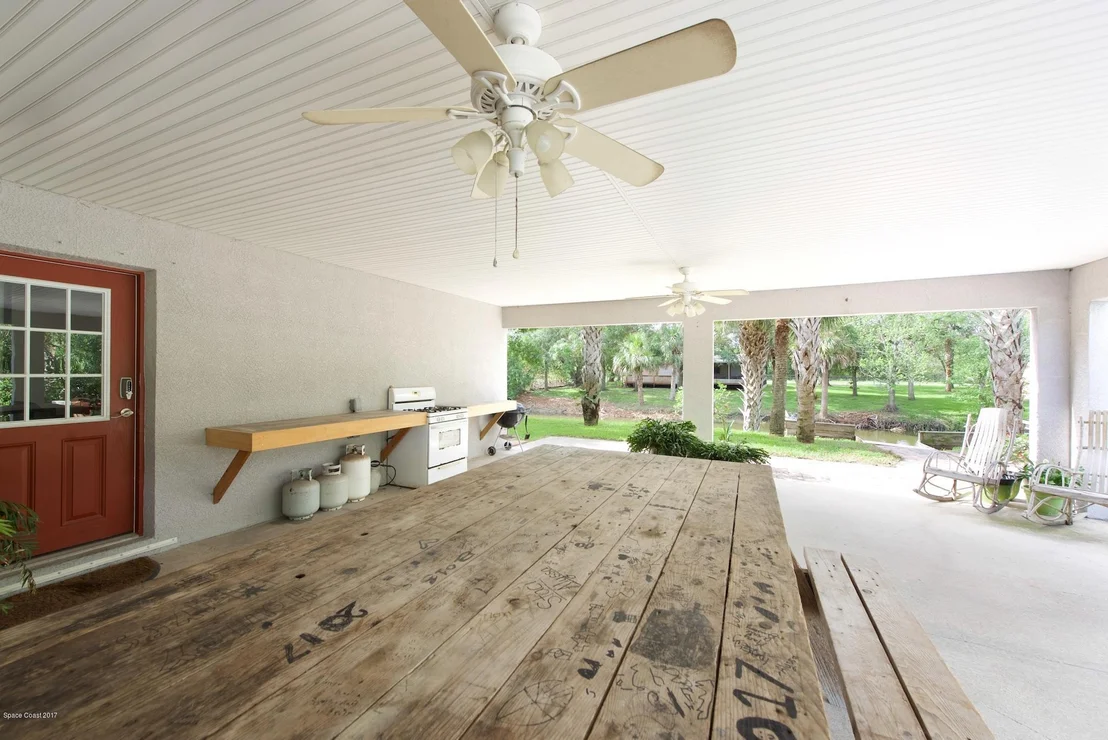 Photo of 4955 Evinrude Road