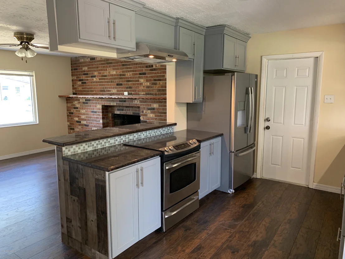 Photo of 370 Maple Place