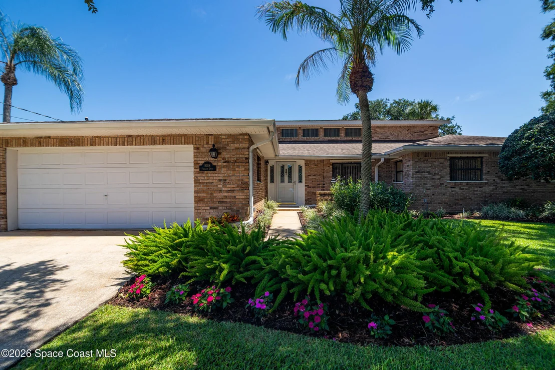 Photo of 1088 Fairlawn Drive