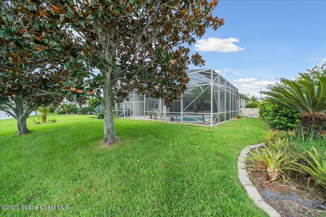 Photo of 827 Thrasher Drive