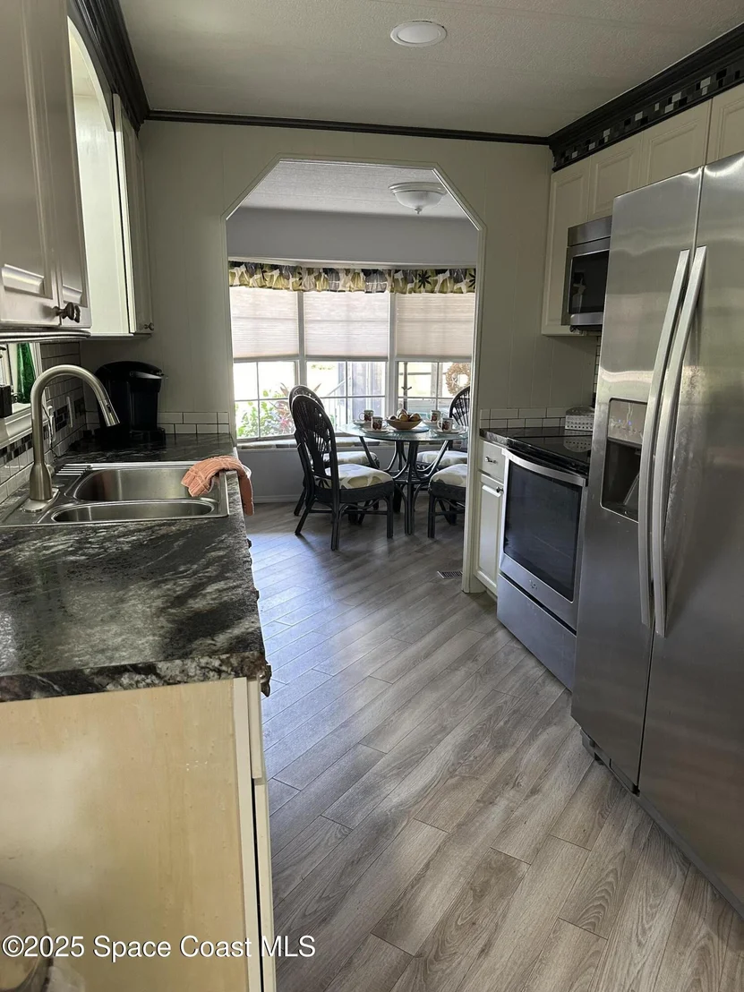 Photo of 1437 Barefoot Circle