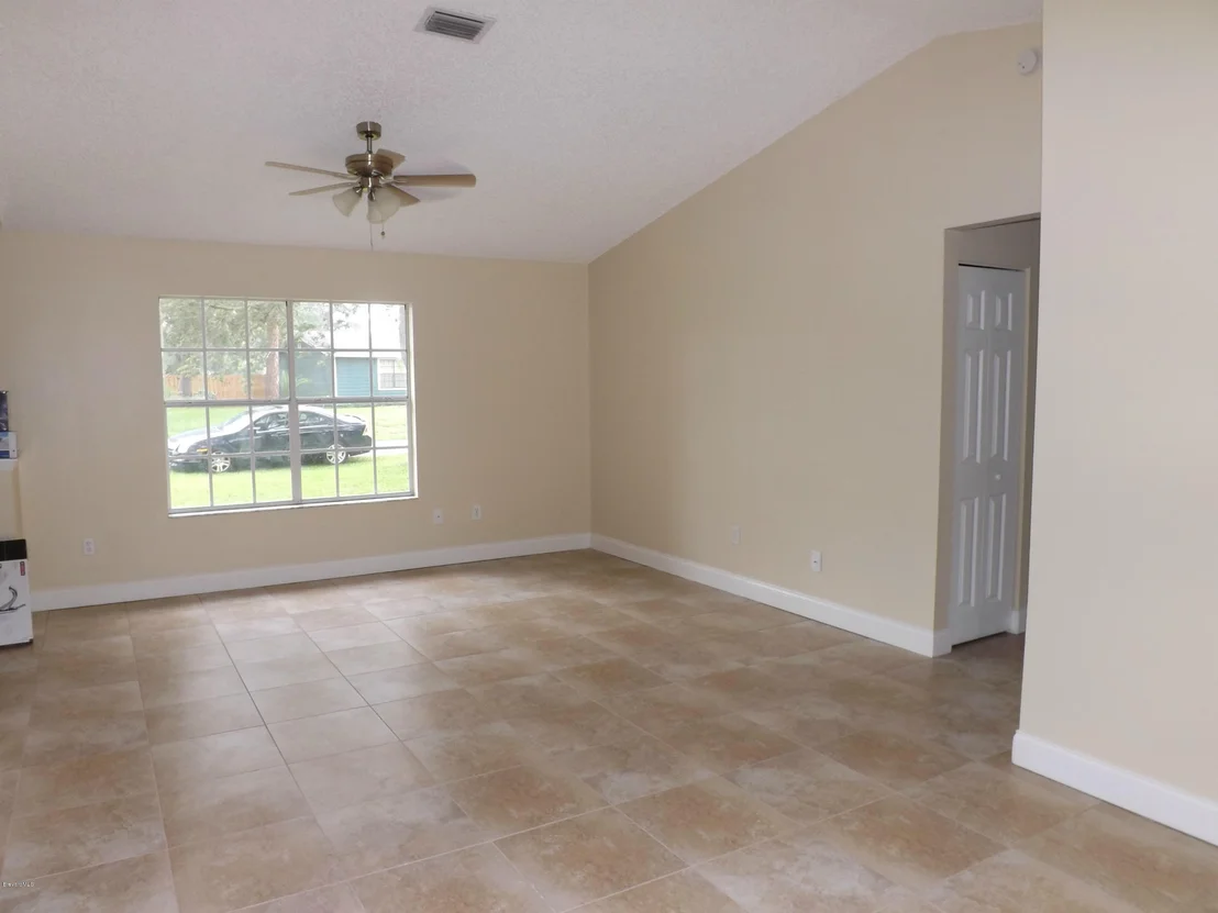 Photo of 6250 Janina Road