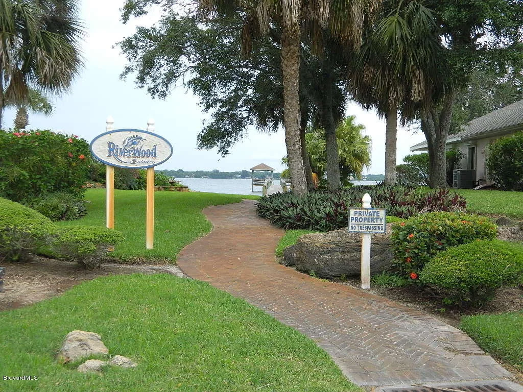 Photo of 130 River Woods Drive