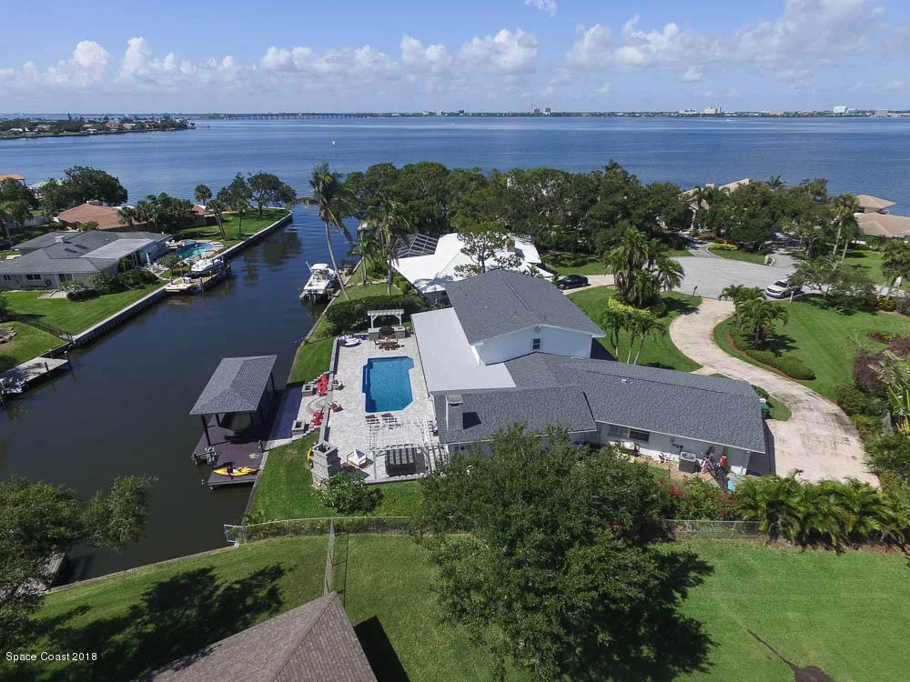 Photo of 1866 River Shore Drive