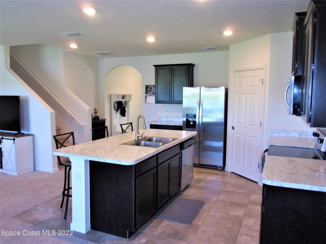 Photo of 735 Sorrento Drive