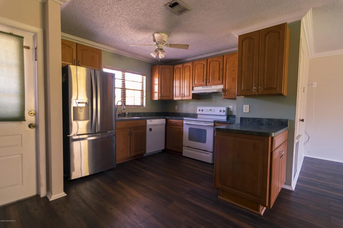 Photo of 949 Ginger Way