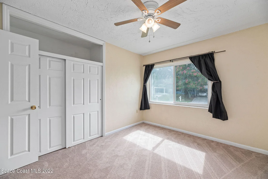 Photo of 32 Knollwood Drive