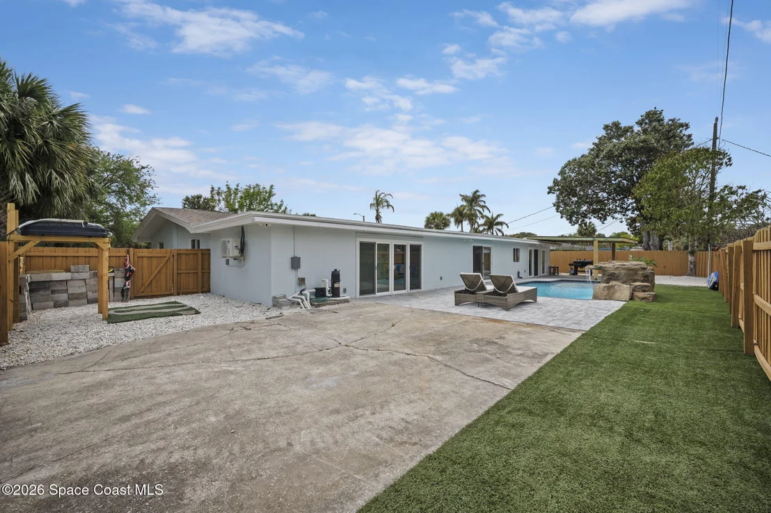 Photo of 500 Seabreeze Drive