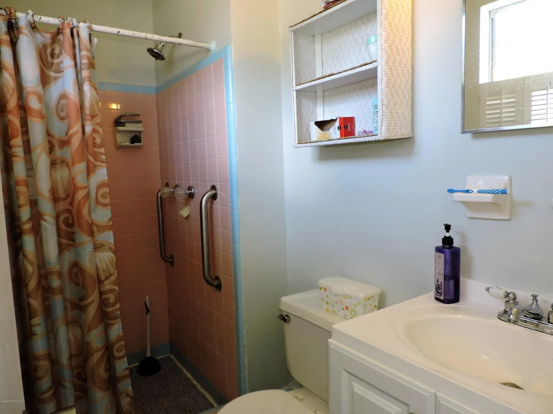 Photo of 1202 Alamanda Lane