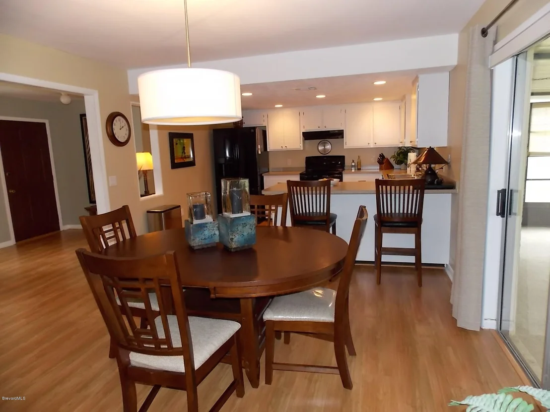 Photo of 843 Berkshire Drive