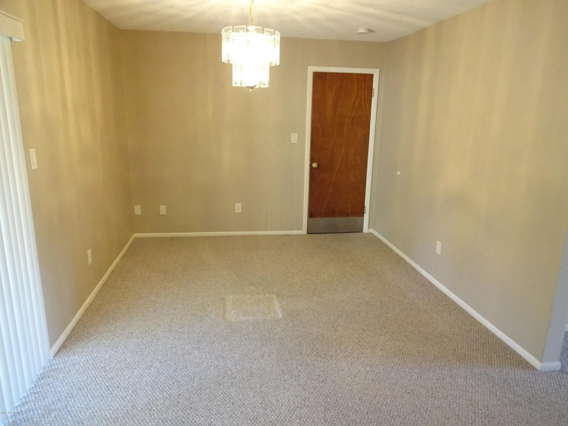 Photo of 954 Kings Post Road
