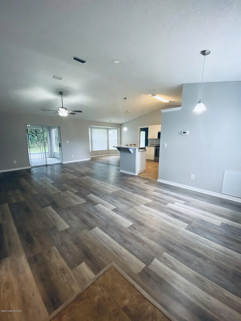 Photo of 6100 Edison Street