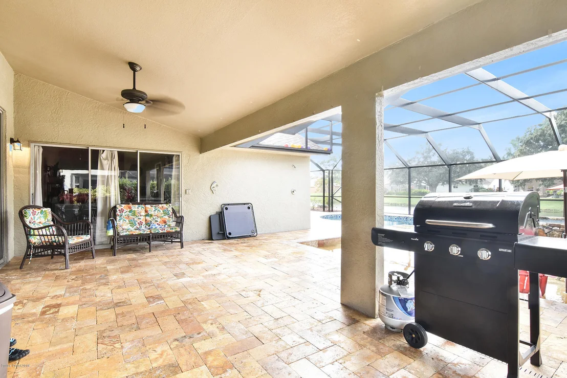 Photo of 943 Pelican Lane
