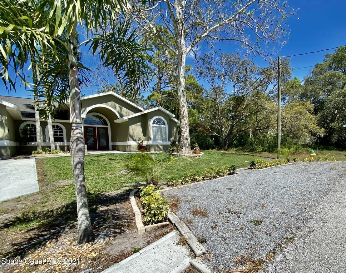 Photo of 5650 Brandon Street