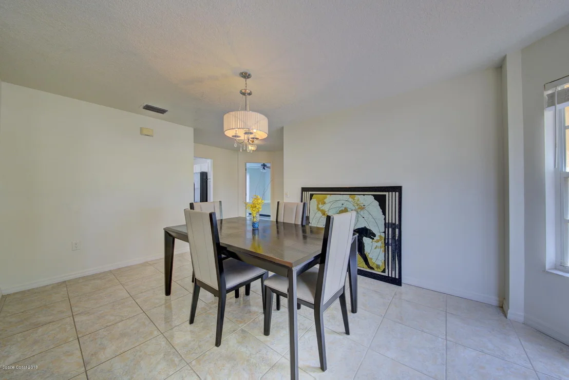 Photo of 1468 Wellington Circle