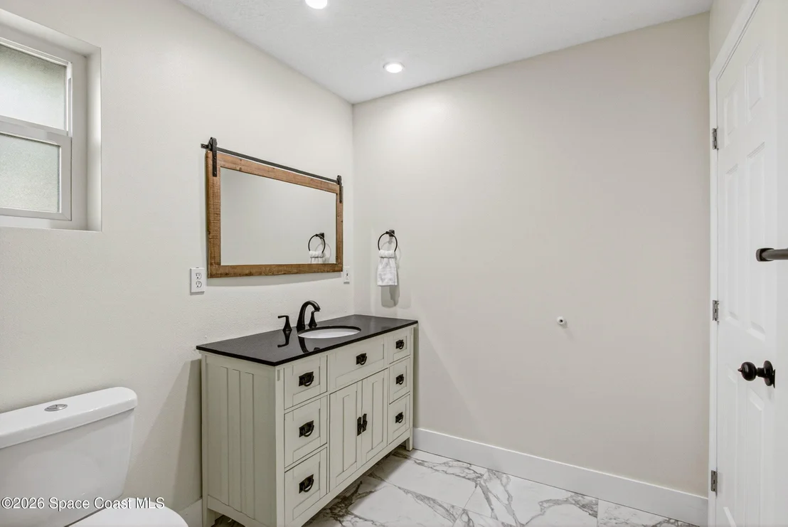 Photo of 3255 Hield Road